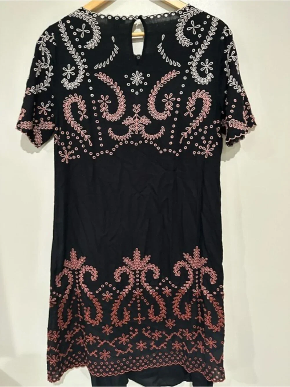 Sundance Black Pink Embroidered  Dress Sz 4 Boho Romantic Cottagecore Fairycore